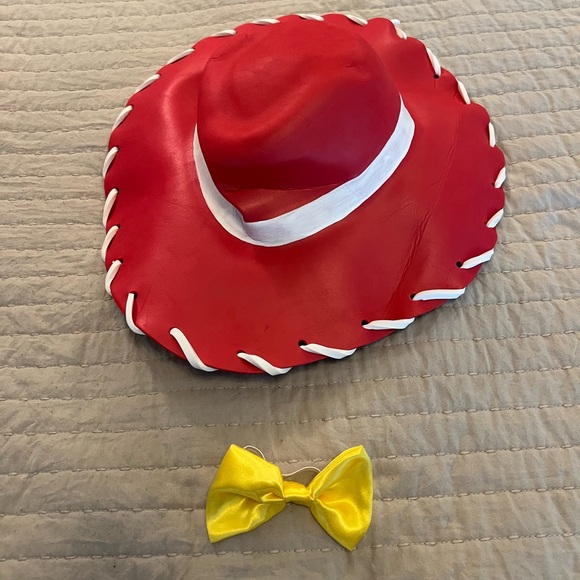 Toy Story Jessie Costume with Red Hat - Picture 4 of 5